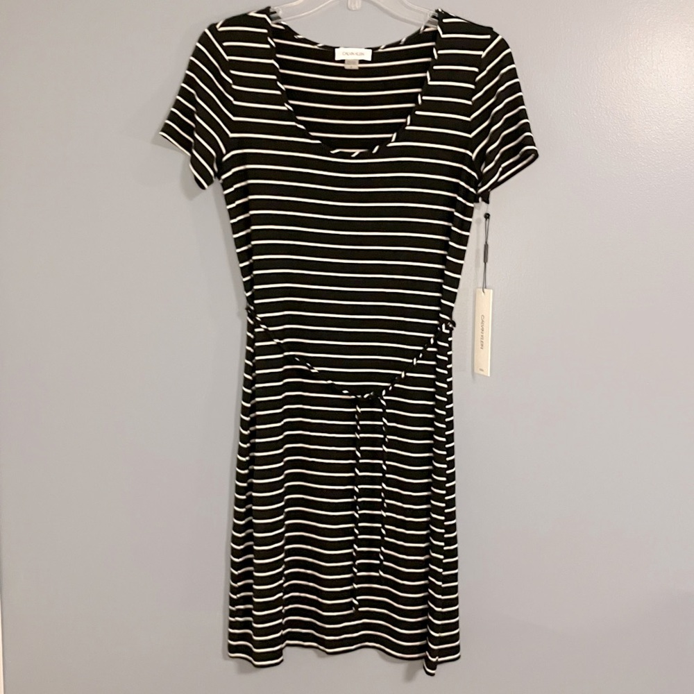 CALVIN KLEIN STRIPPED DRESS SIZE 4 NWT